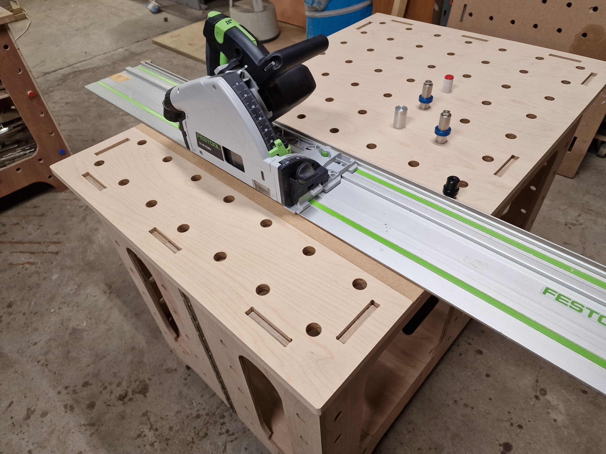 20240921_155552 Portable foldable workbench with / MDF / Birch Ply / Marine Ply /BD UJK holes